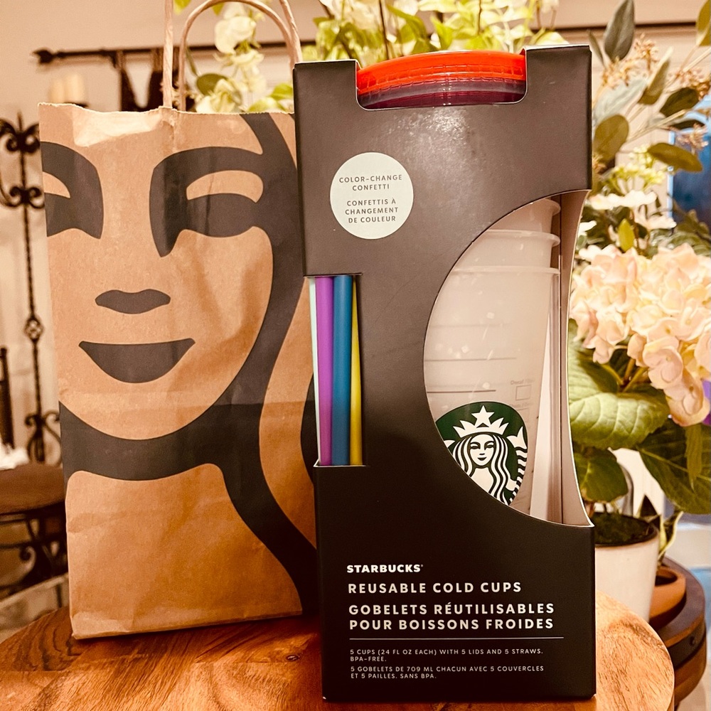 LAST ONE Starbucks Color Changing Tumbler Cups - Picture 2 of 10